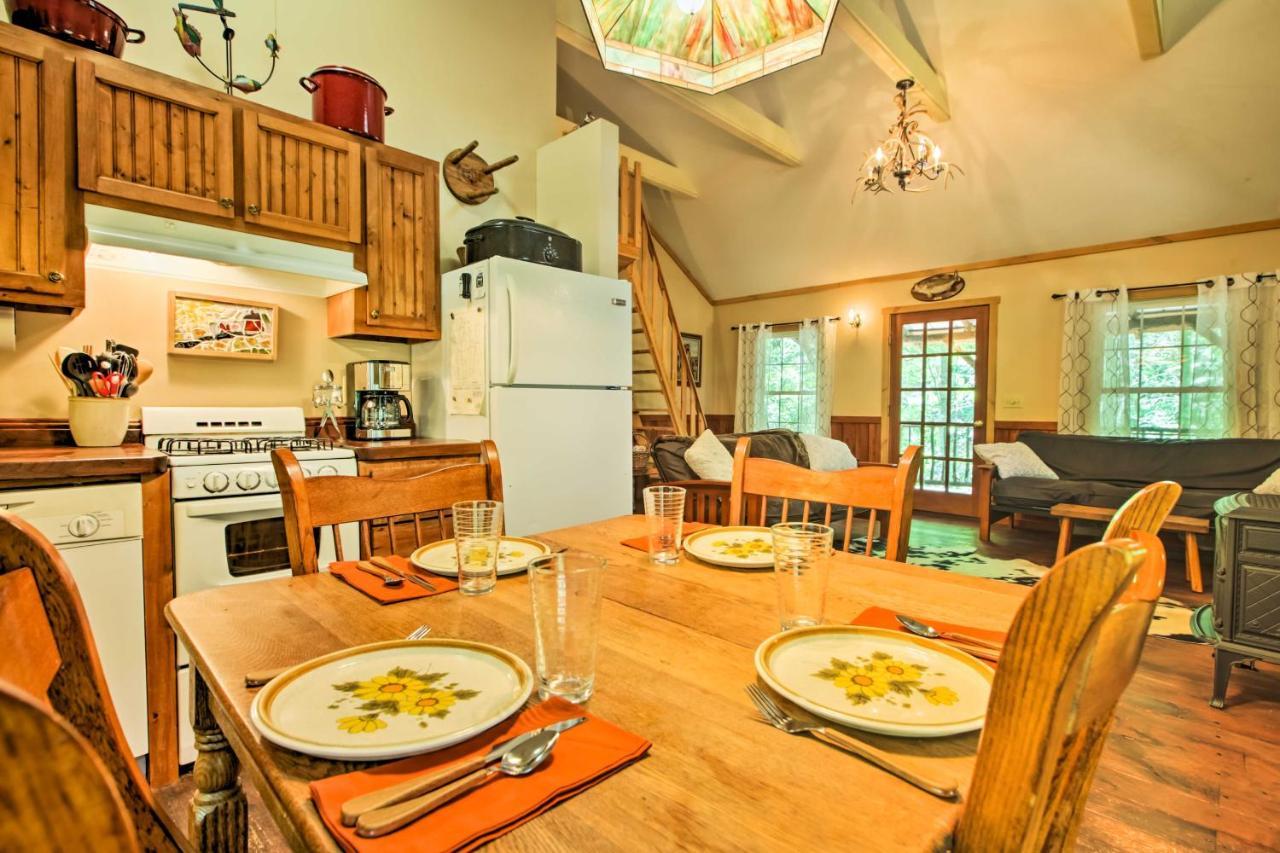 Clearwater Cabin On 10 Acres With Trout Stream! Monterey Bagian luar foto